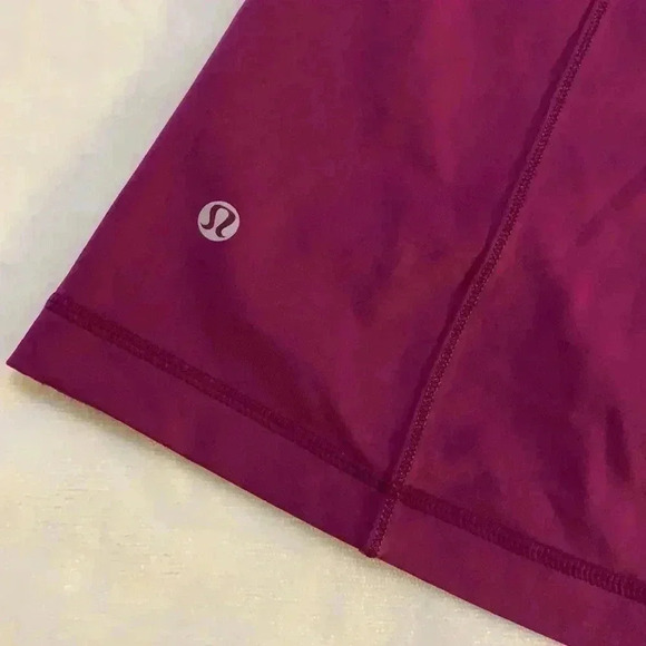 Lululemon - Picture 4 of 5